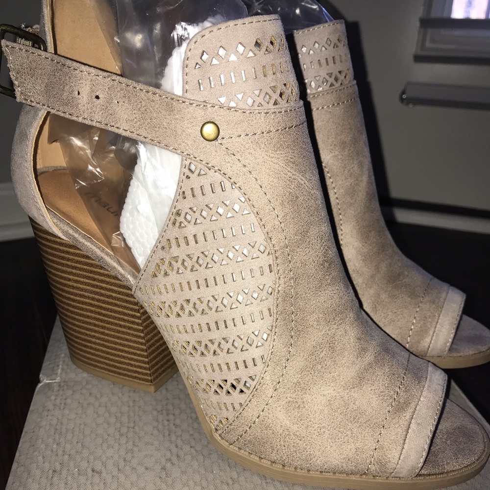 Open toe booties BRAND NEW